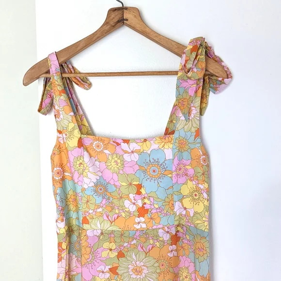 Sold on M! Show Me Your Mumu Claire Midi Dress ~ Groovy Blooms - Picture 3 of 12